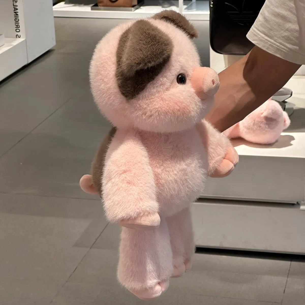 45cm Little Fragrant Pig plush doll in polyester, available in Whisper and Run Run styles from Cubs