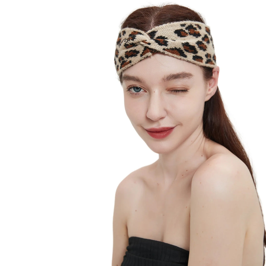 Leopard print bow headband in acrylic, 22x10cm, women's hair band for gifting and street-style looks