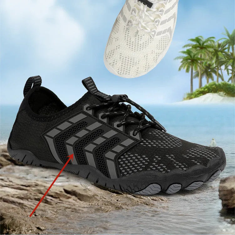 Non-slip five-finger mountaineering fitness shoes in black with mesh upper and rubber outsole