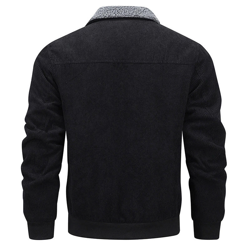 Men's warm and stylish fleece jacket with pockets, available in a variety of classic colors