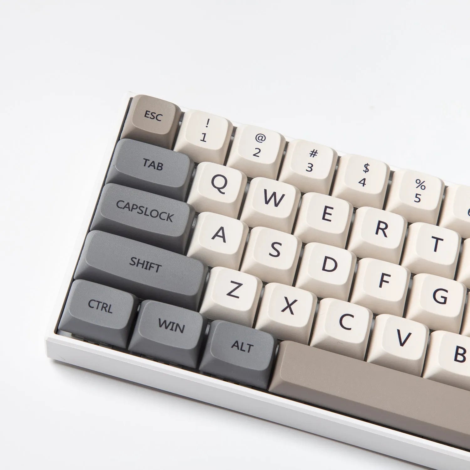 Set of 139 PBT plastic XDA profile keycaps for mechanical keyboards with opaque finish.