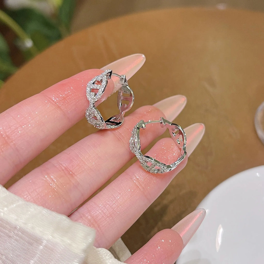Women's diamond pattern earrings with thick gold plating in three metallic colour options