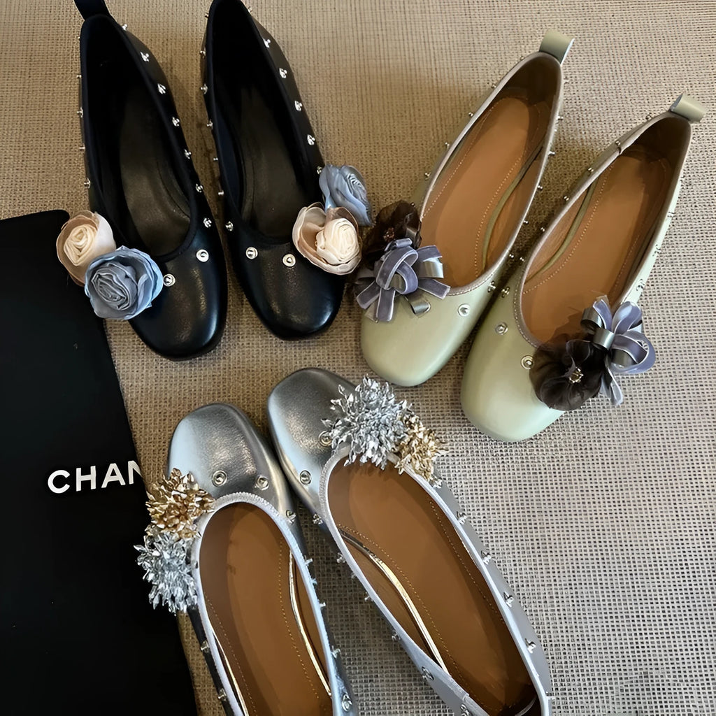 DIY flower rivet Mary Jane shoes in sheepskin leather with buckle fastening and round toe