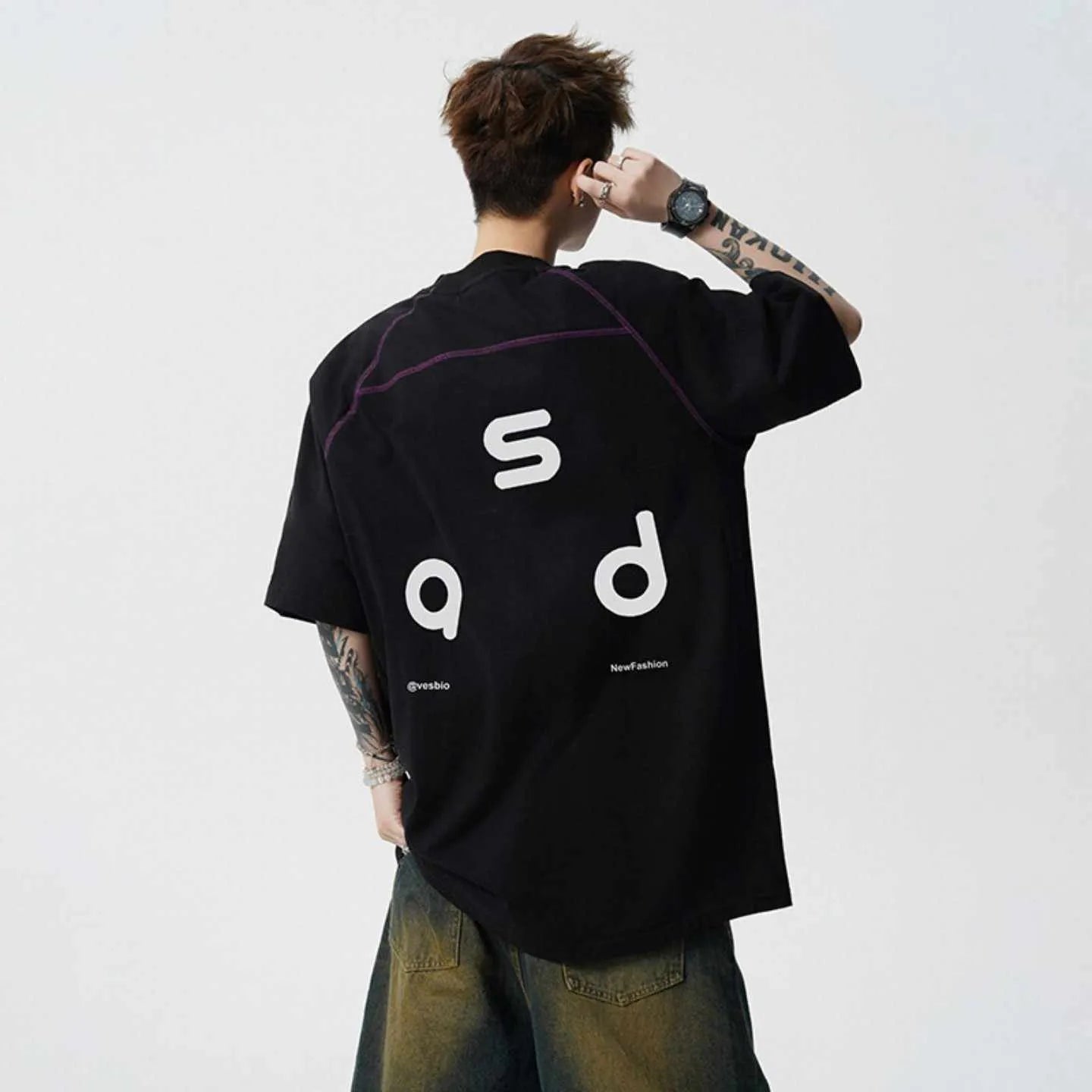 Cotton letter print short-sleeve t-shirt in loose fit with round neck collar