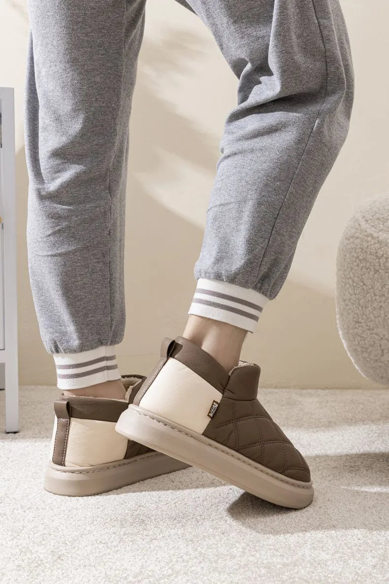 Men's checkered PU leather shoes, brown colour, with stitching detail and fleece lining