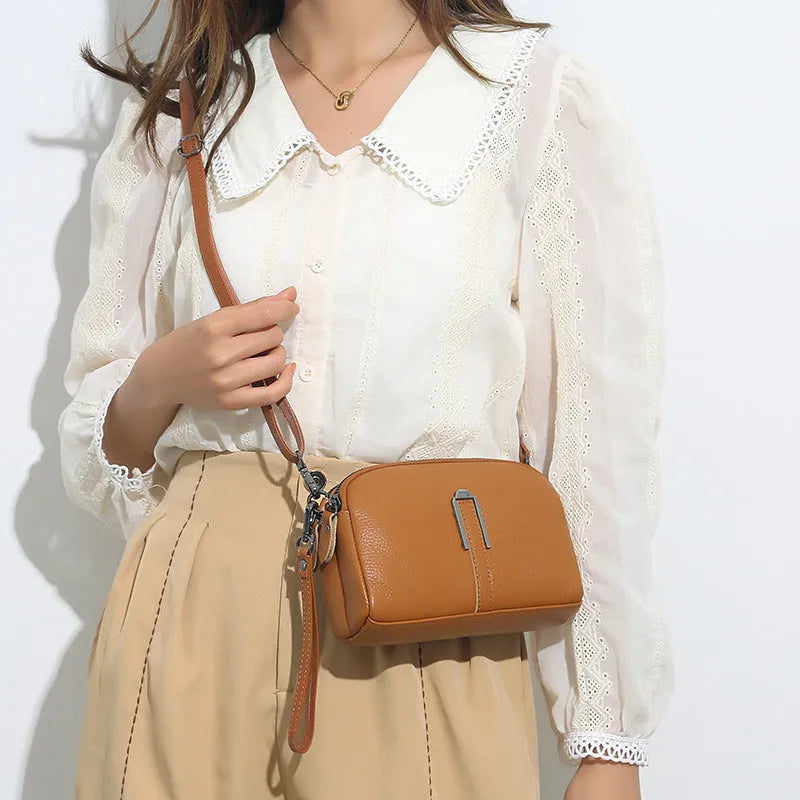 Genuine leather women's shoulder bag in urban simplicity style, horizontal square shape, 19x13x6cm dimensions