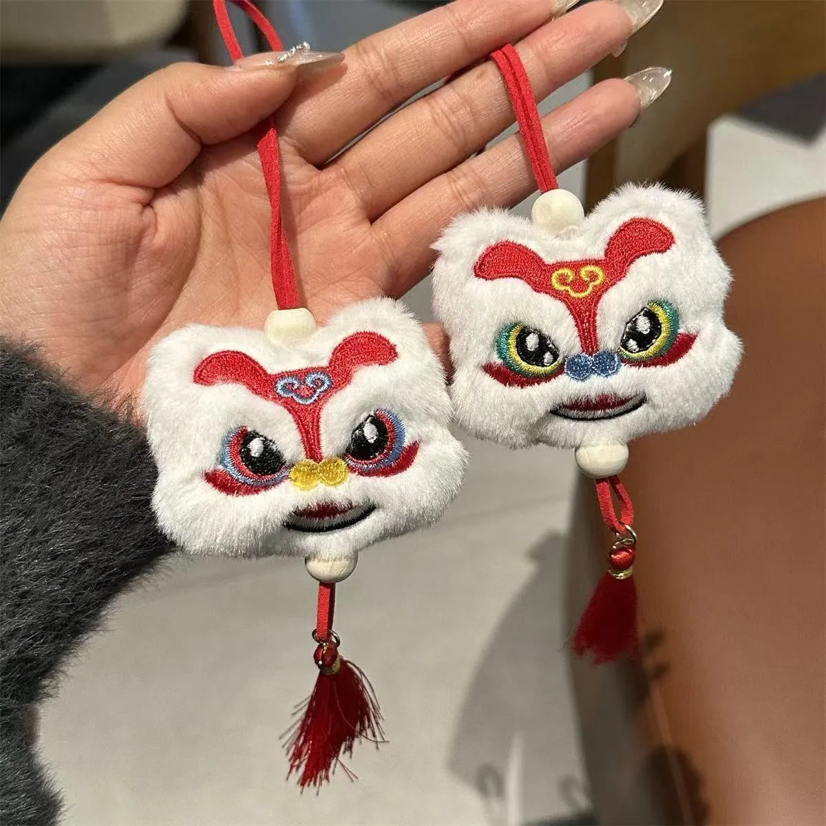 Handmade blue or yellow plush lion keychain with star stone cartoon ornament