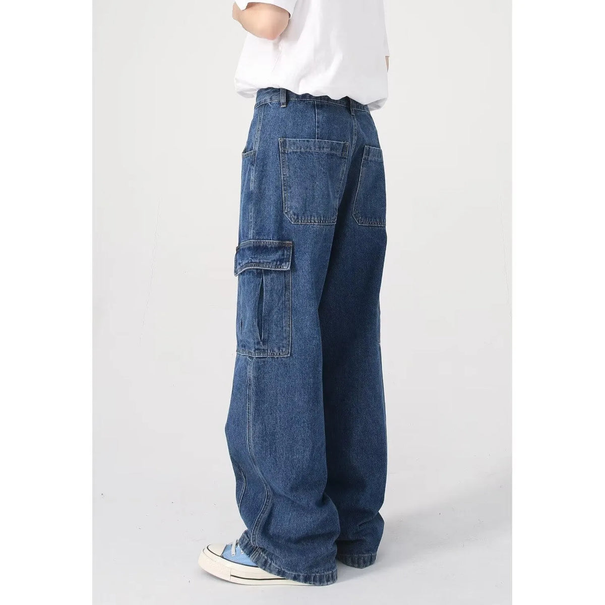 Loose straight-leg workwear jeans in non-stretch cotton denim, blue or black, sizes S to 3XL.