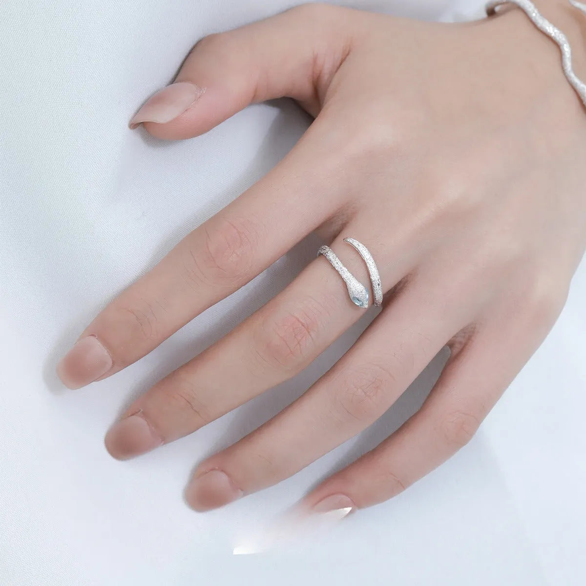 Cool Style adjustable opening snake zodiac ring in platinum silver tone