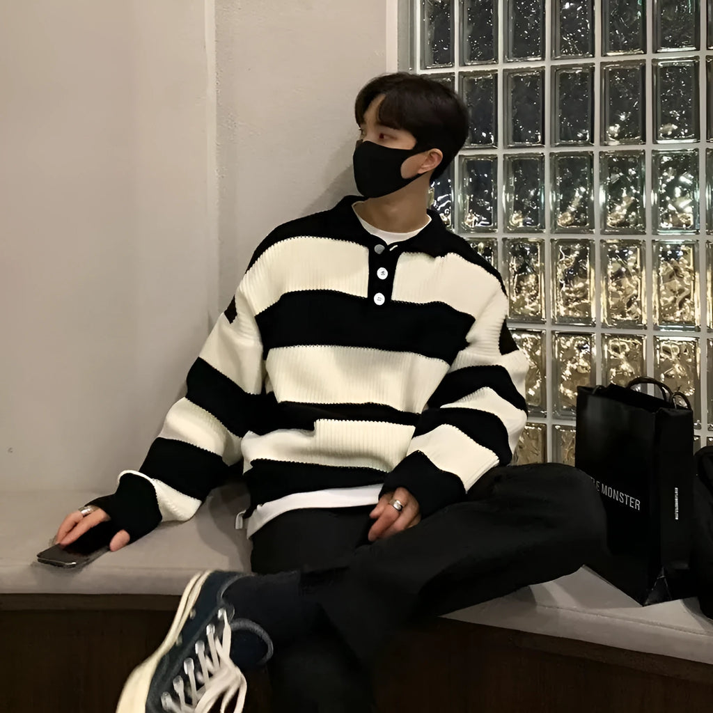 Men's loose fit striped sweater coat pullover in black or grey with long sleeves