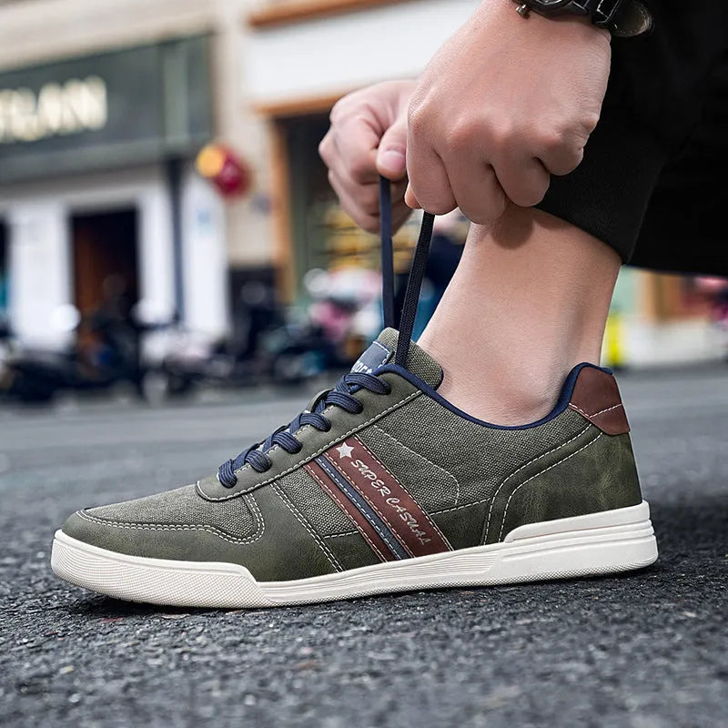 Men's autumn denim low-top sports shoes with breathable mesh lining and TPR sole in blue colour