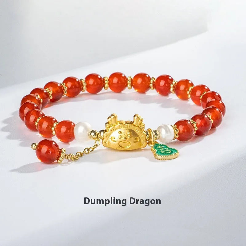 Handcrafted natural agate bracelet with 8mm diamond-shaped beads in one of five colour options.