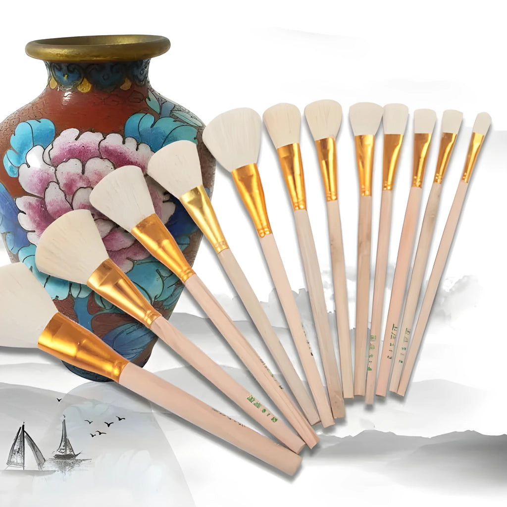 Painting pen with wool brush head for ceramic tracing and detailed watercolour or oil painting work.