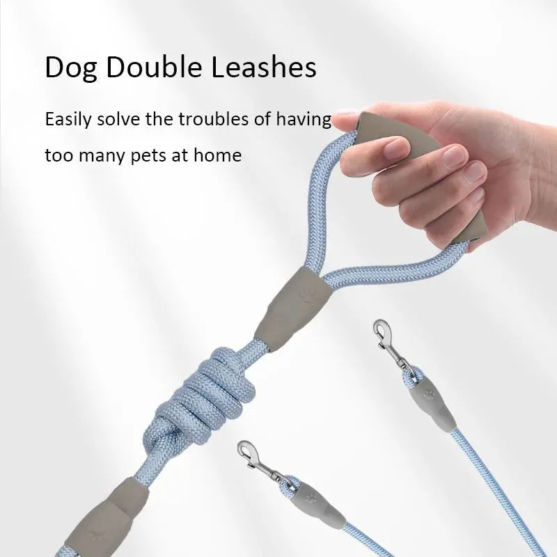 Double dog leash for two pets with foam handle and metal buckles in blue colour