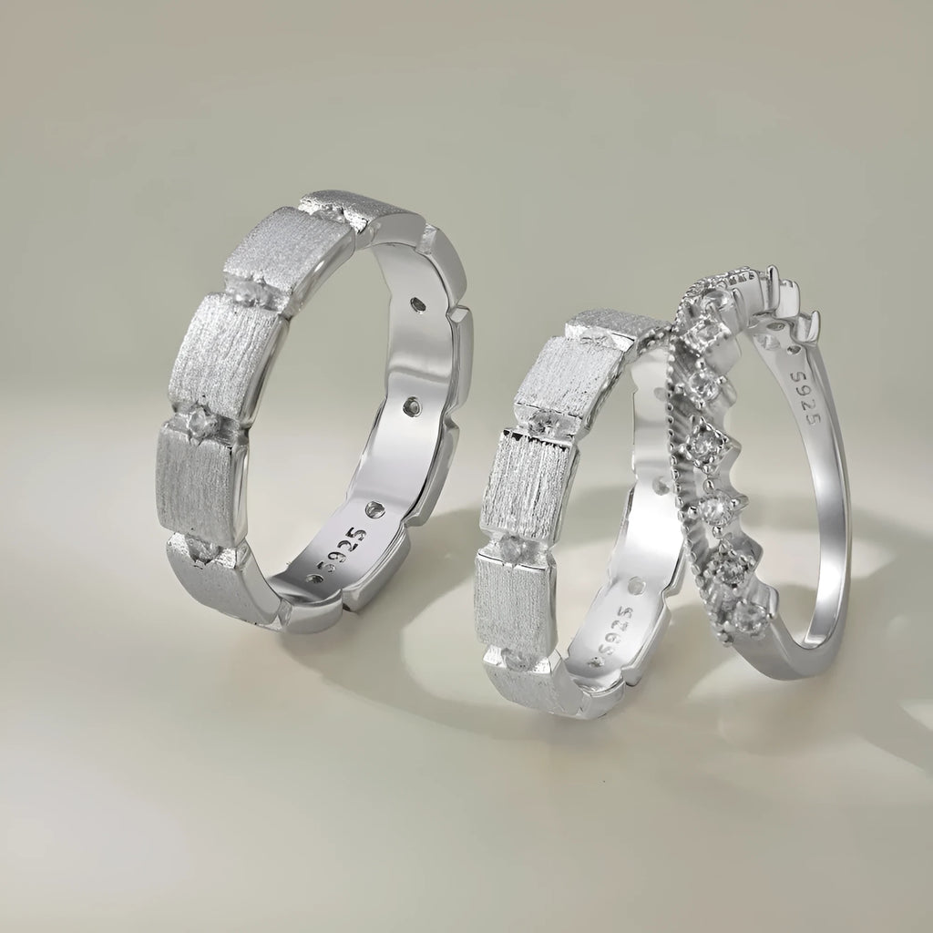 S925 sterling silver slim couple ring with round and quadrilateral zirconium geometric details in champagne finish