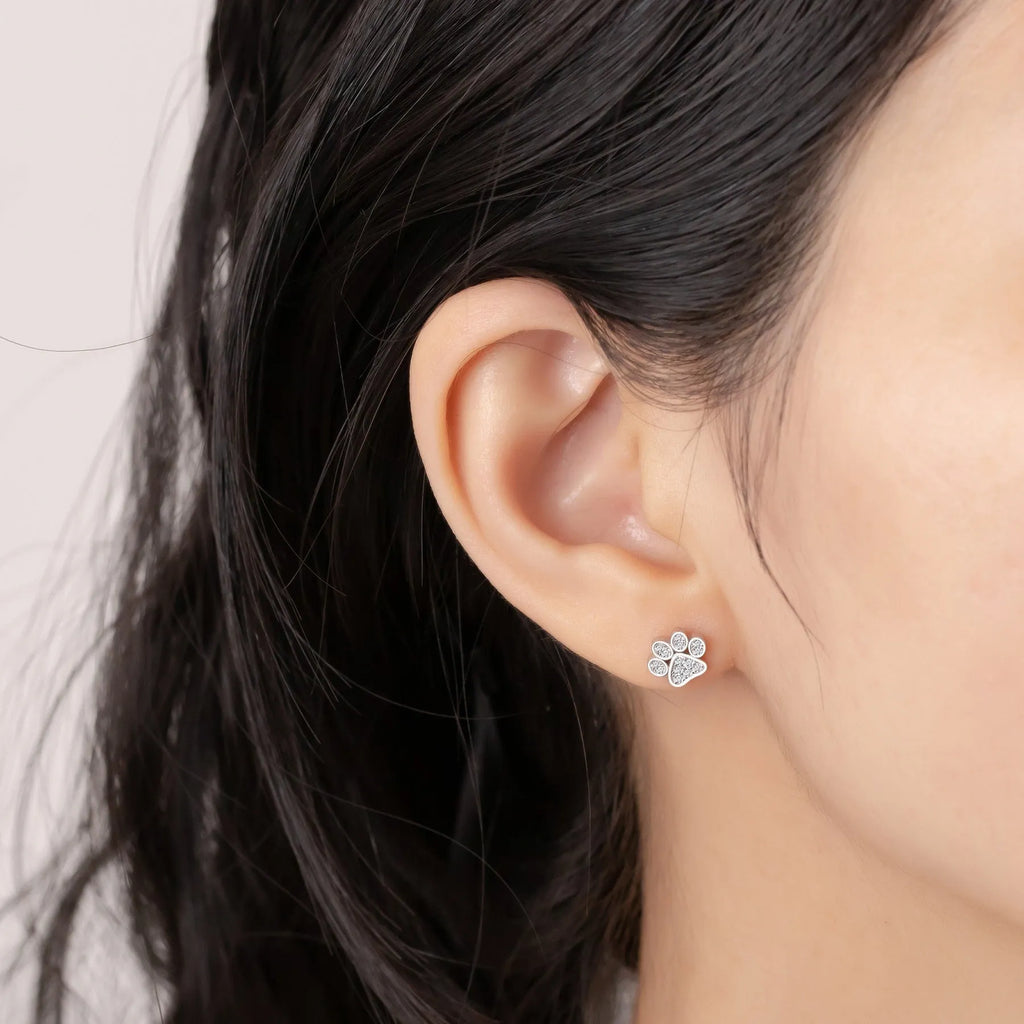 Full diamond 925 sterling silver cat's paw stud earrings in silver colour with zircon stones