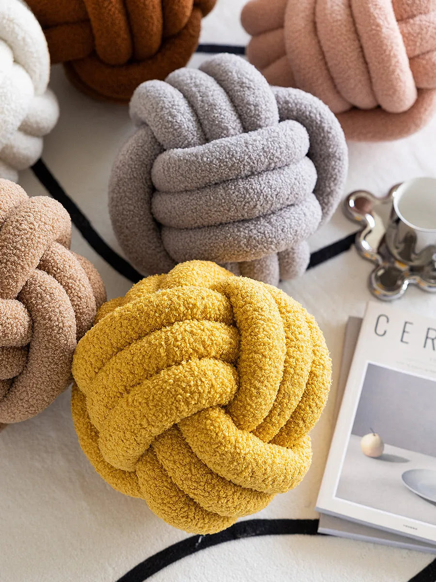 Round lamb wool knot cushion, 27–30cm, plain Nordic style, for living room sofa or bedside