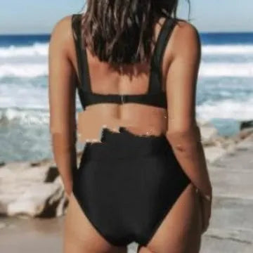 Women's solid colour polyester blend bikini set in slim-fit design