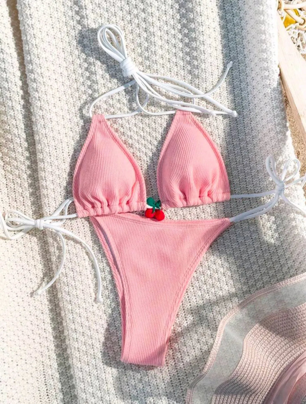 Women's solid colour bikini swimsuit in high elasticity fabric with backless briefs style design