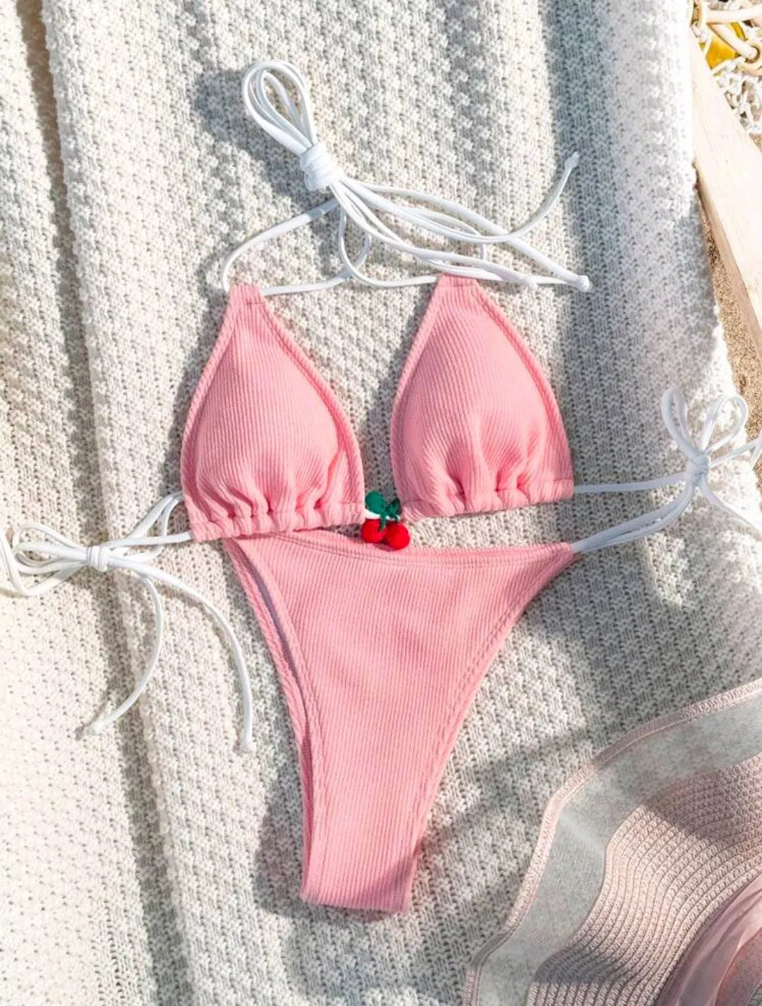 Women's solid colour bikini swimsuit in high elasticity fabric with backless briefs style design
