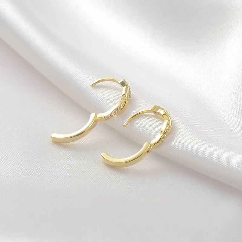 Geometric hemp rope and copper earrings in gold or silver colour options with round elements