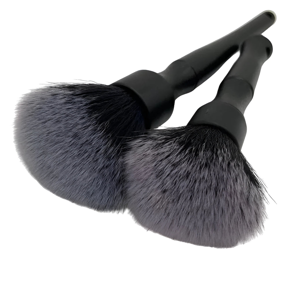 Black car detailing brush with super soft pig hair bristles and PP plastic handle.