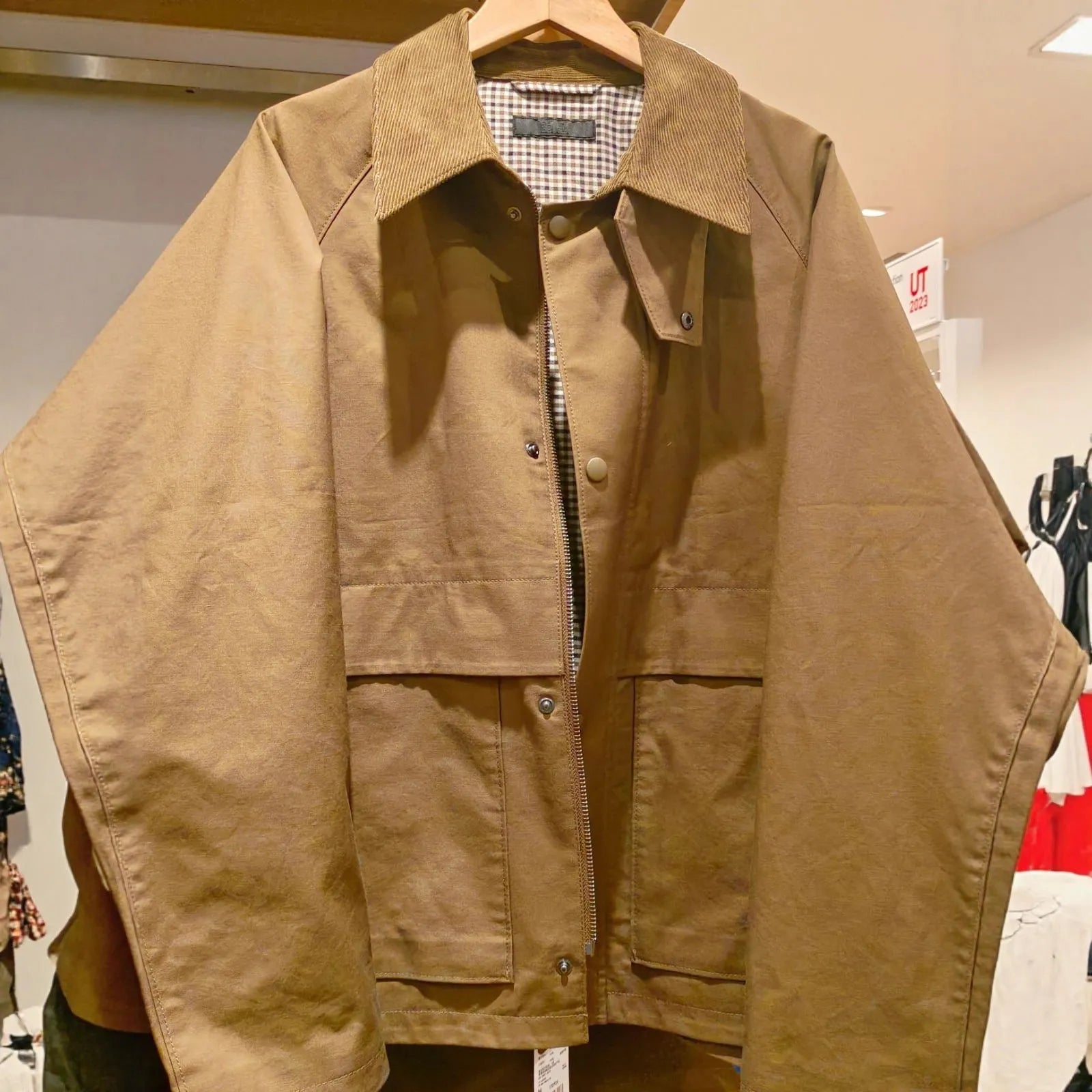 Japanese men's casual short jacket in loose fit, available in multiple colours with bag-cover slit pockets