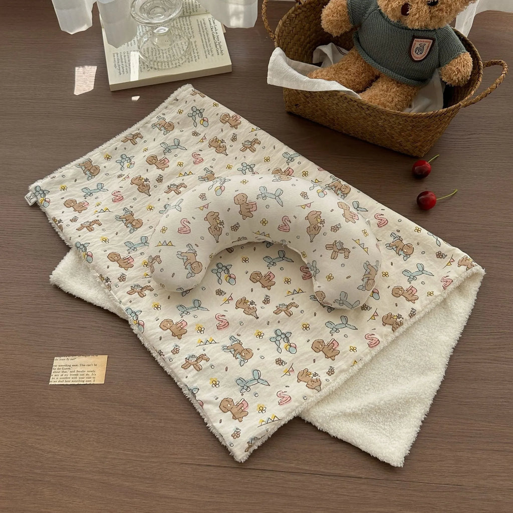 Cloth cat bed with removable pillow and two quilt sizes for flexible pet sleeping arrangements