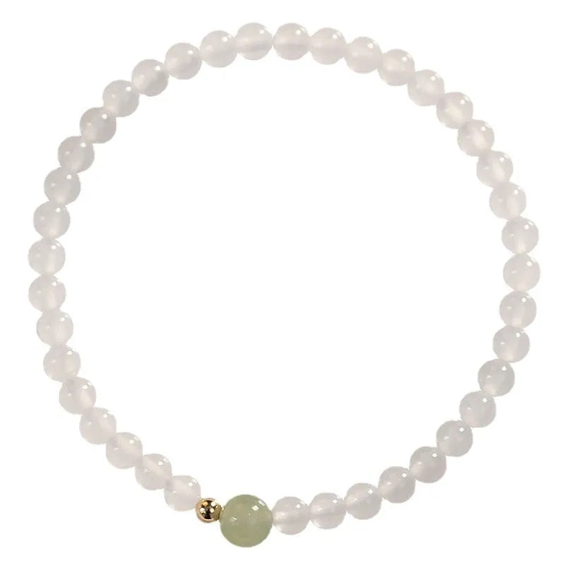 Natural white agate beaded bracelet for women with a 15cm circumference in a New Chinese style.