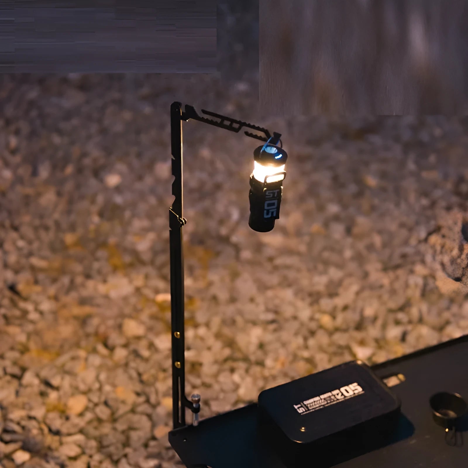 Black stainless steel adjustable lamp holder with telescopic arm extended to 40cm length