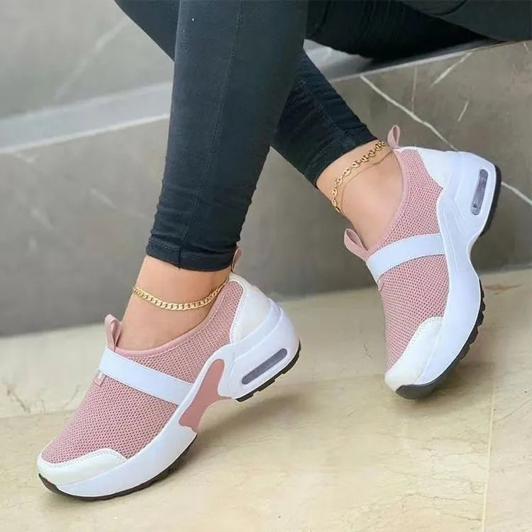 Women's lightweight mesh sneakers with rubber soles in multiple colours