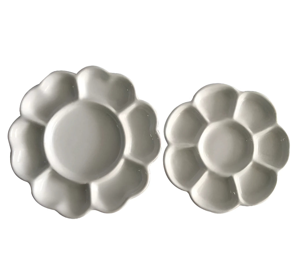 White ceramic painting palette with plum blossom design, shown in 6 inch, 7 inch, and 8 inch size options.