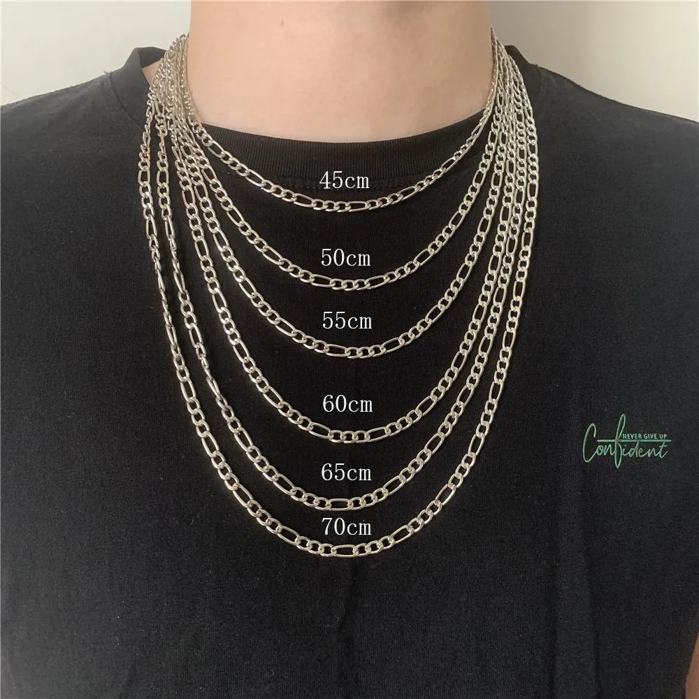 Men's simple electroplated alloy necklace in gold on a grey background
