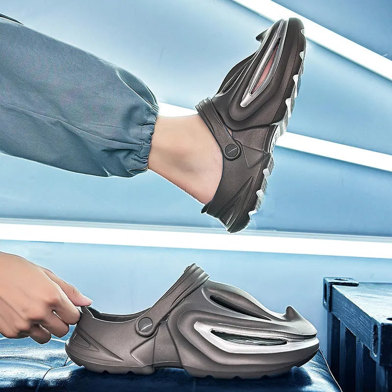 Men's solid colour EVA beach shoes in black gold, slip-on style for summer.