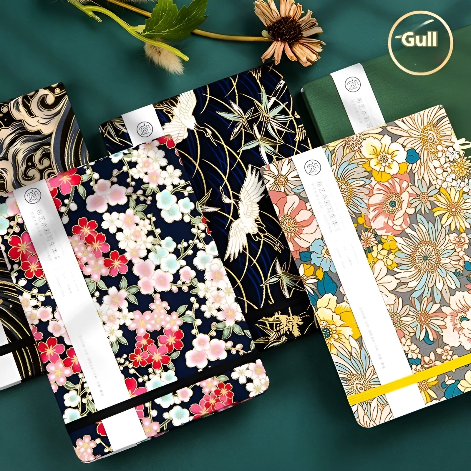 Feiluniao hand-painted fabric cover watercolour sketchbook showing 185mm portable size