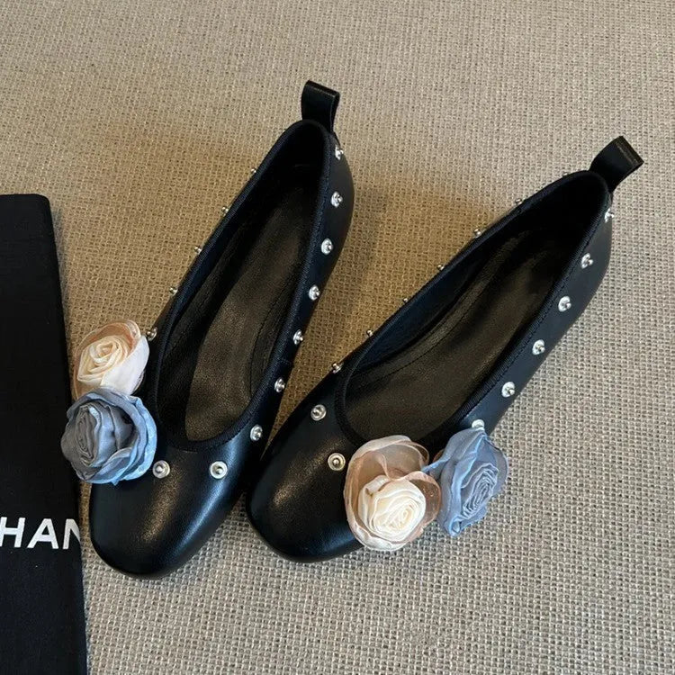 DIY flower rivet Mary Jane shoes in sheepskin leather with buckle fastening and round toe