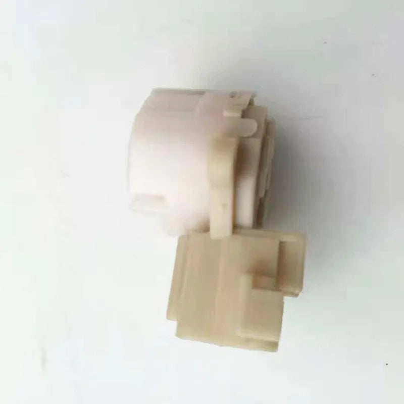 White ignition lock plug electrical connector for Senya M80 and S80 moped models.
