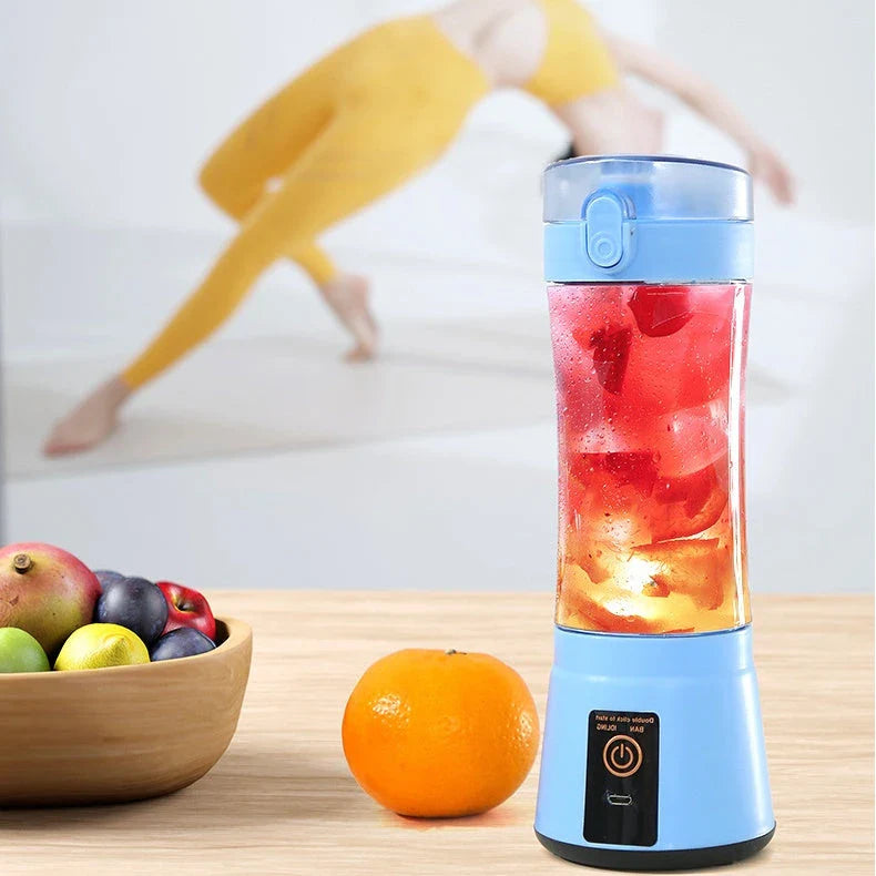 Portable USB Rechargeable Fruit Smoothie Blender with Cordless Design and Powerful Blending Capabilities