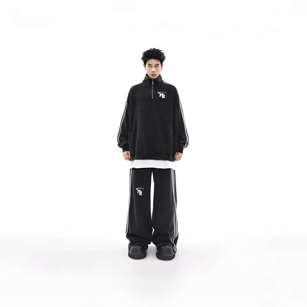Black stand collar hoodie coat in American retro style with long sleeves and Hong Kong fashion details