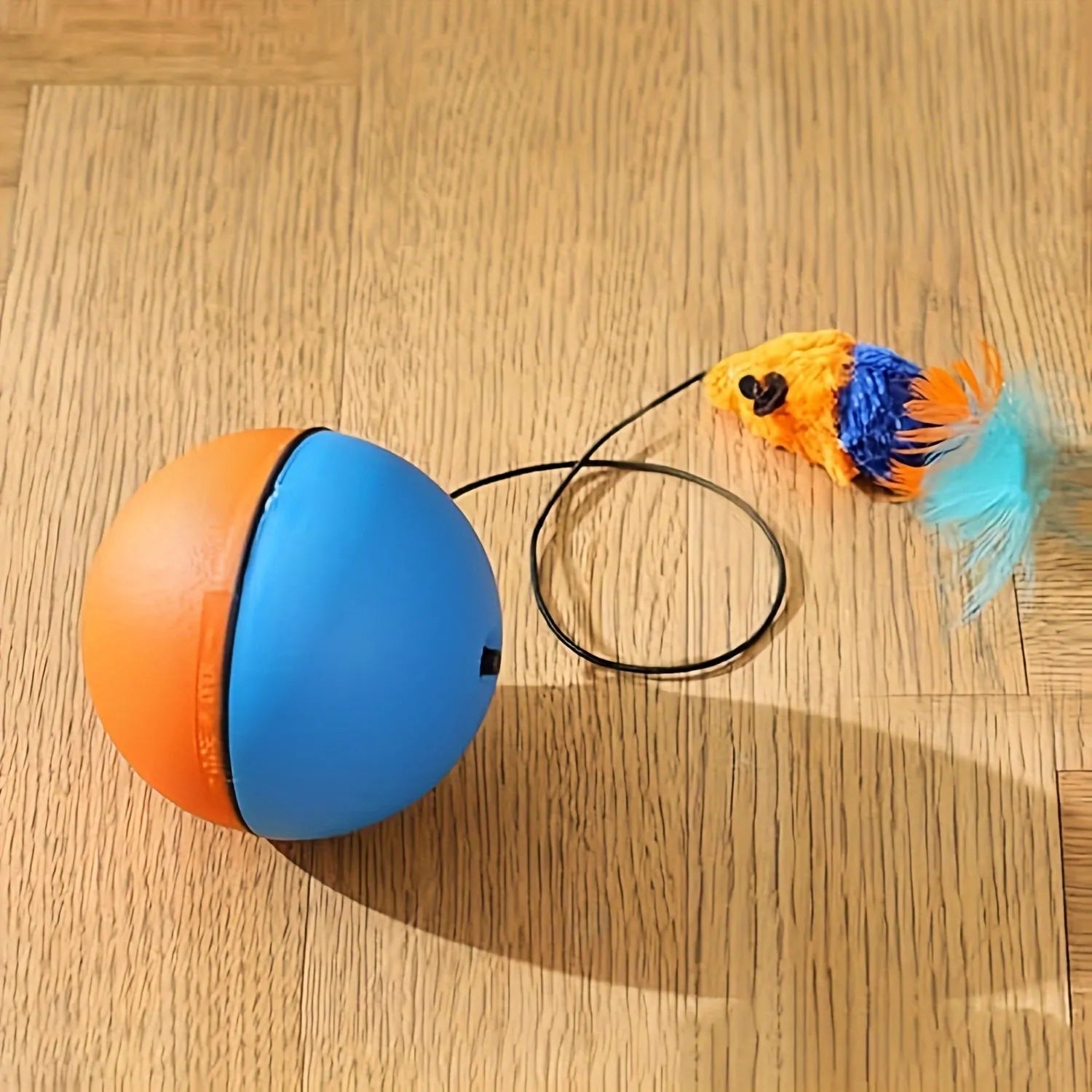 Interactive grey and orange cat toy with plush mouse and ball measuring 8.5 cm