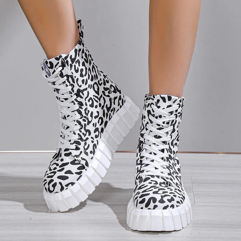 Leopard print suede women's platform boots with front tie and mid heel in brown leopard colour