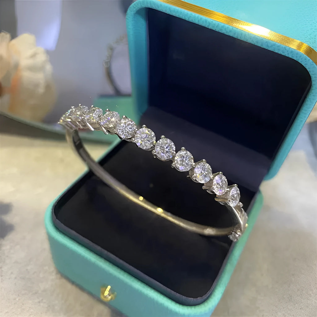 D colour moissanite full diamond bracelet with four-claw round stones and 6 carat total