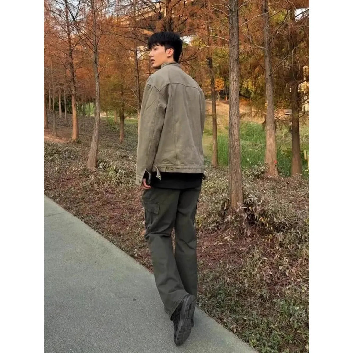 Men's stand collar overalls jacket in army green or khaki, loose fit, long sleeve, sizes M to XXXL