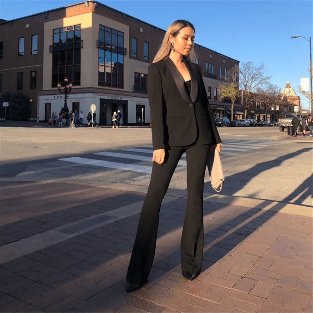 High waist black flared pants for ladies in cotton polyester blend fabric, professional style