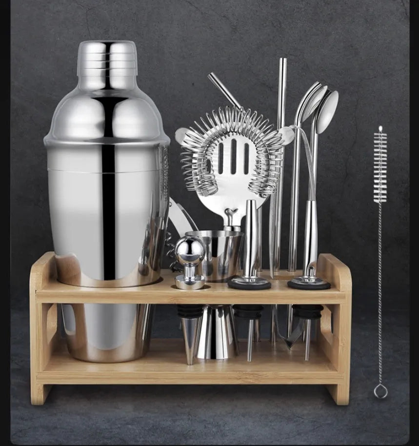 23-piece European style cocktail set with stainless steel bartender tools and acrylic components