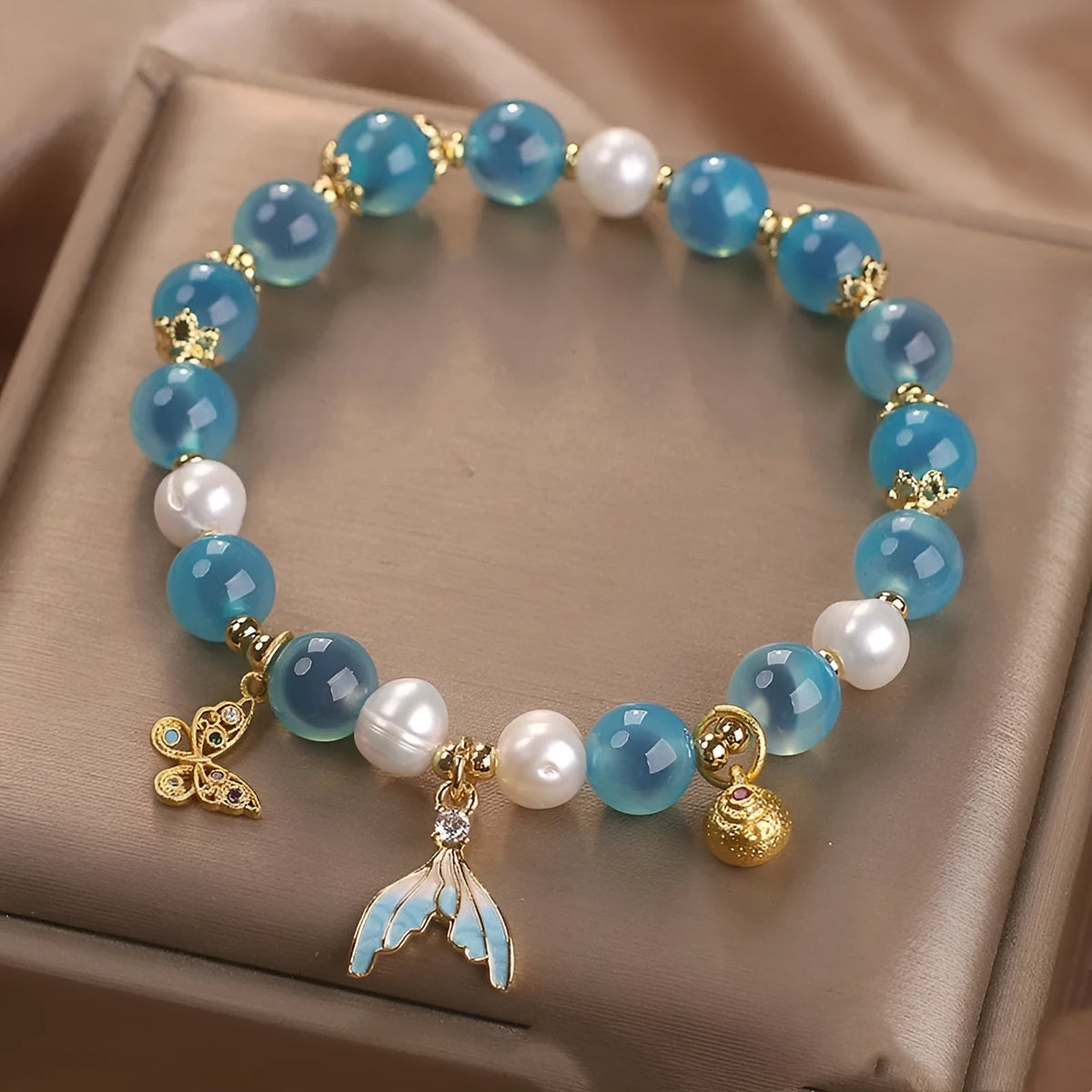 Blue sugar agate bracelet for women with butterfly detail in Chinese style