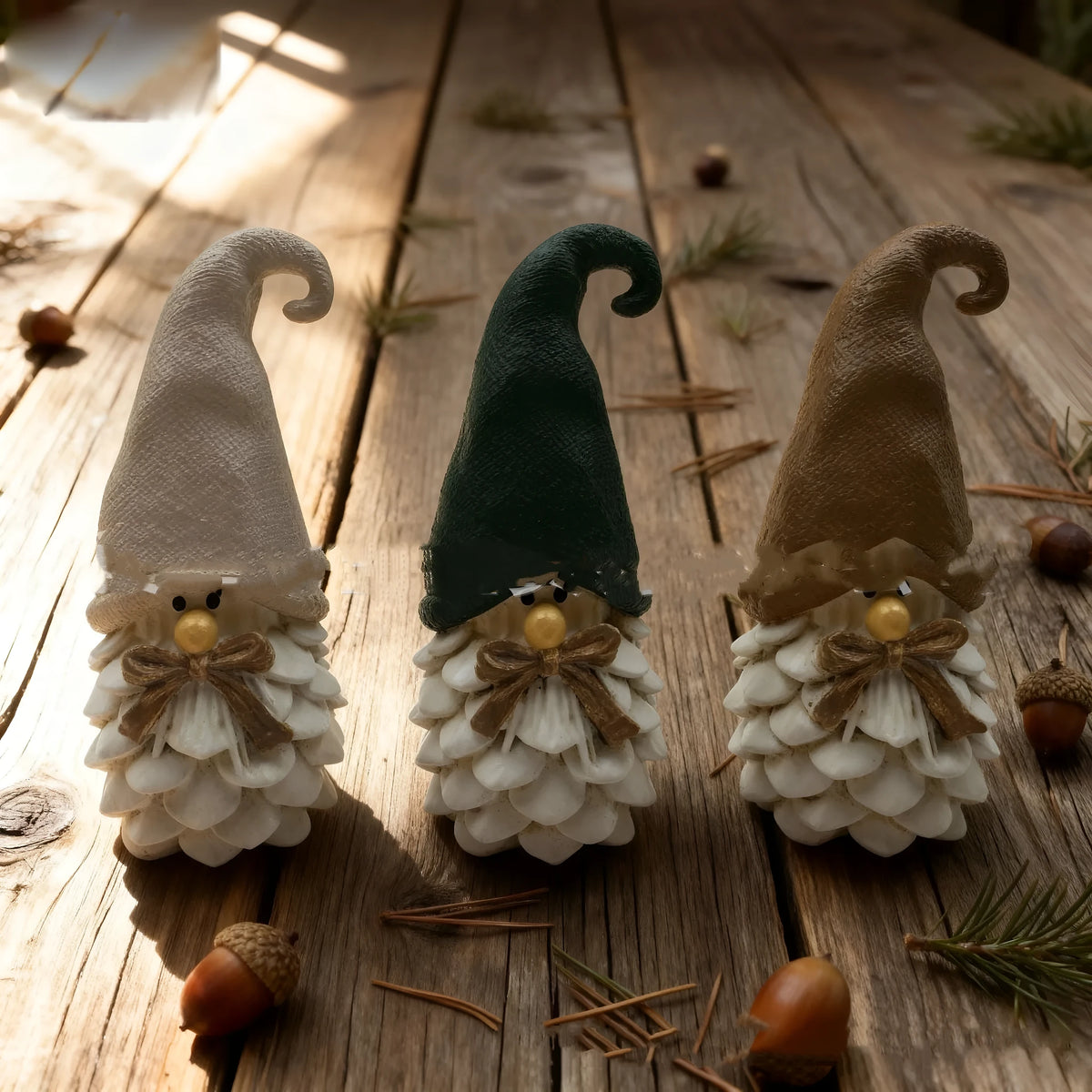 Resin pine cone dwarf decoration set of 3, each 9cm x 5cm x 4cm, for harvest festival displays