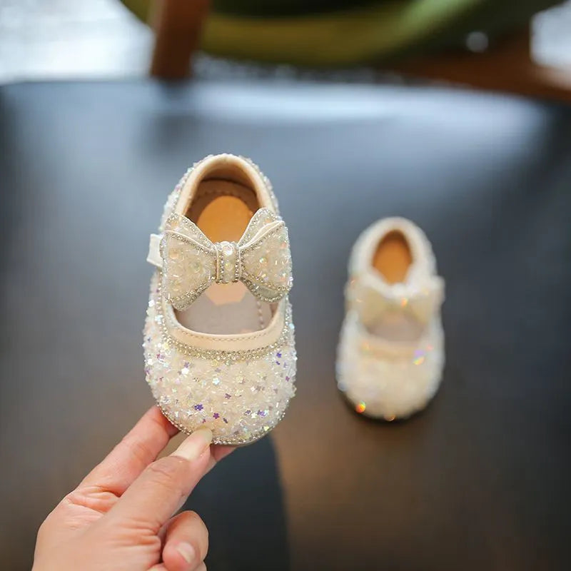 Girls' PU leather pumps with Velcro strap, milky white or pink, sizes 15-25, for 12-36 months