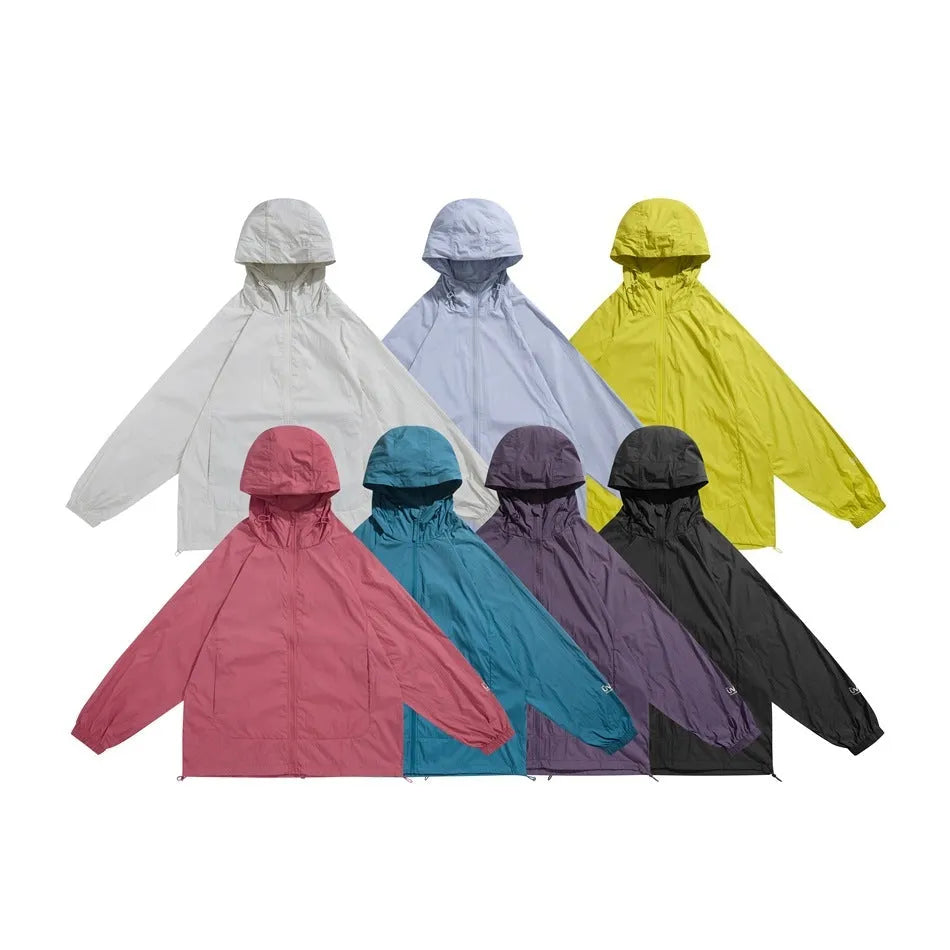 Men's thin hooded sports coat in chemical fibre blend fabric with straight hem and slit pockets