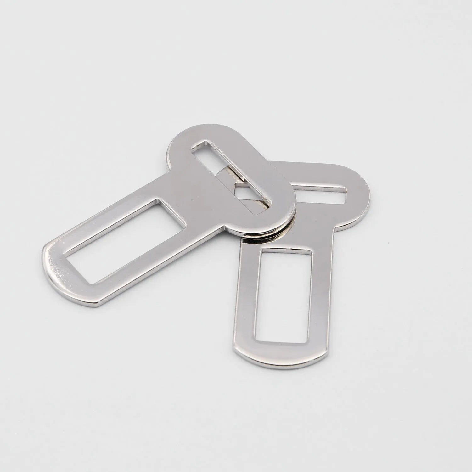 26mm silvery stainless steel quick-release pet safety buckle for leads and harnesses.